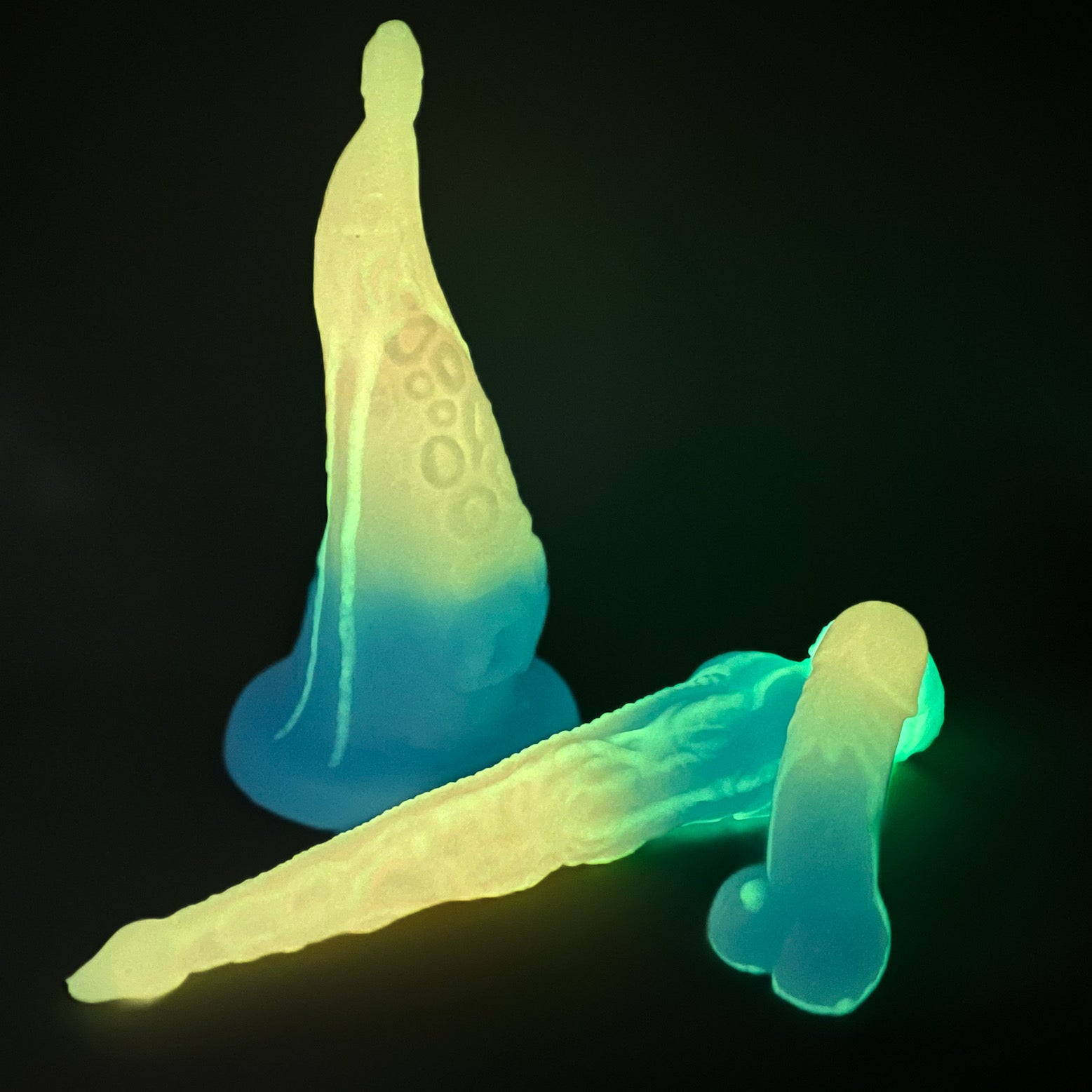 Greb 'Cotton Candy Sorbet' GITD monstrous medium (OO50)