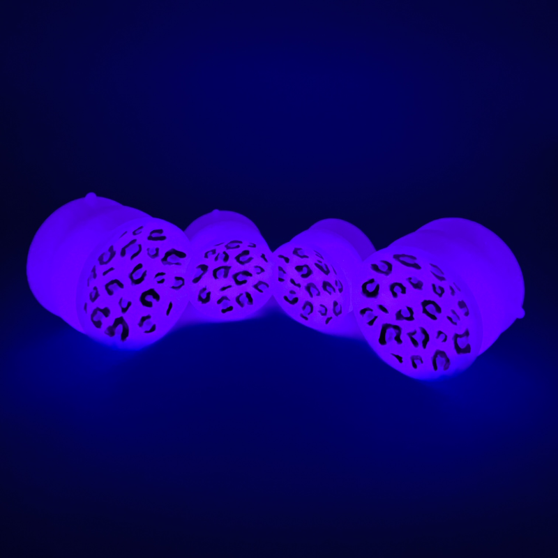 Double-sided suction cup 'Vio-Leopard #2' UV/GITD medium