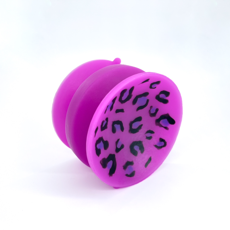 Double-sided suction cup 'Vio-Leopard #2' UV/GITD medium