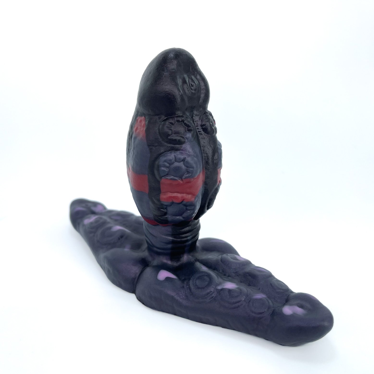 Skwee 'Blackberry Velvet Cake' small plug small base medium (OO50)