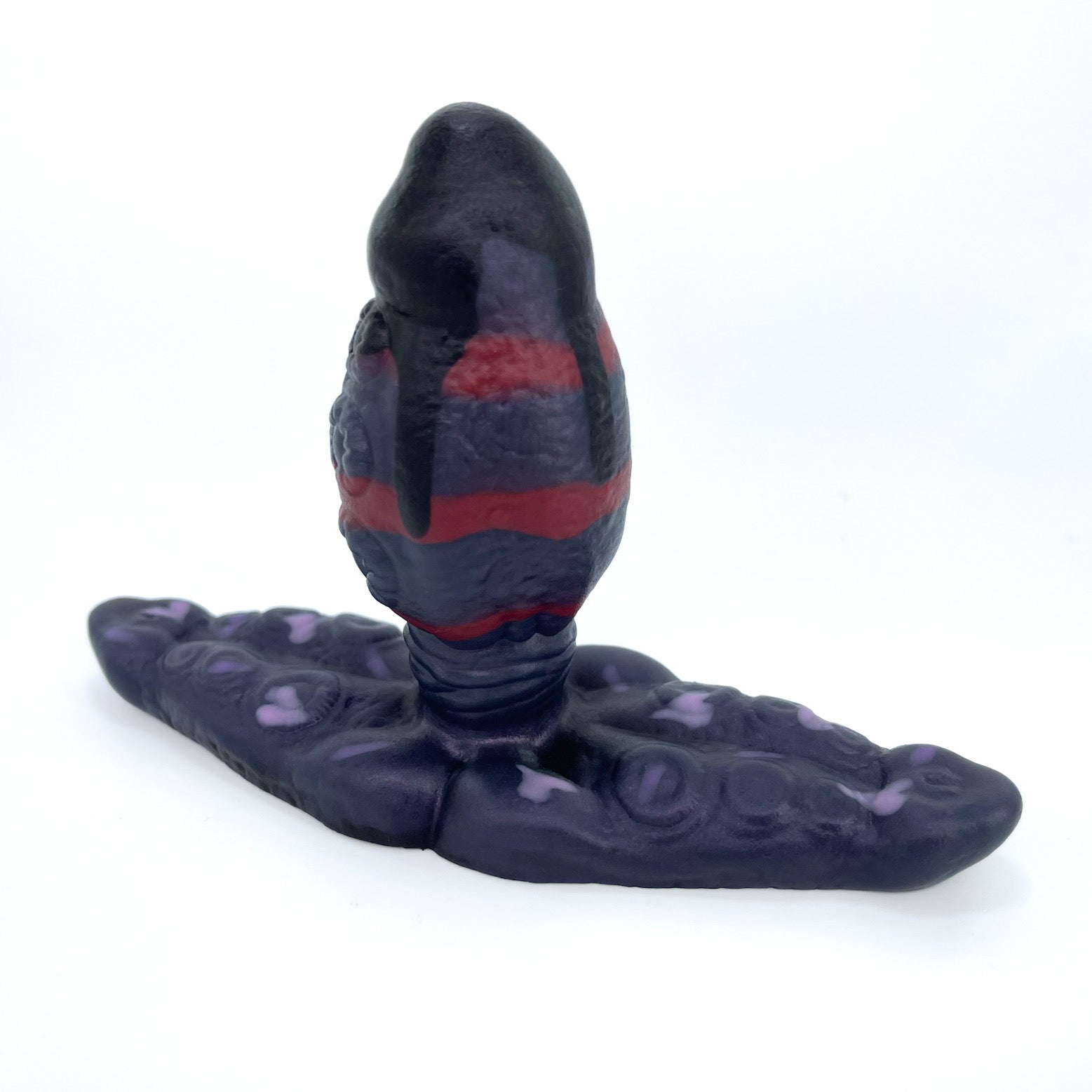 Skwee 'Blackberry Velvet Cake' small plug small base medium (OO50)