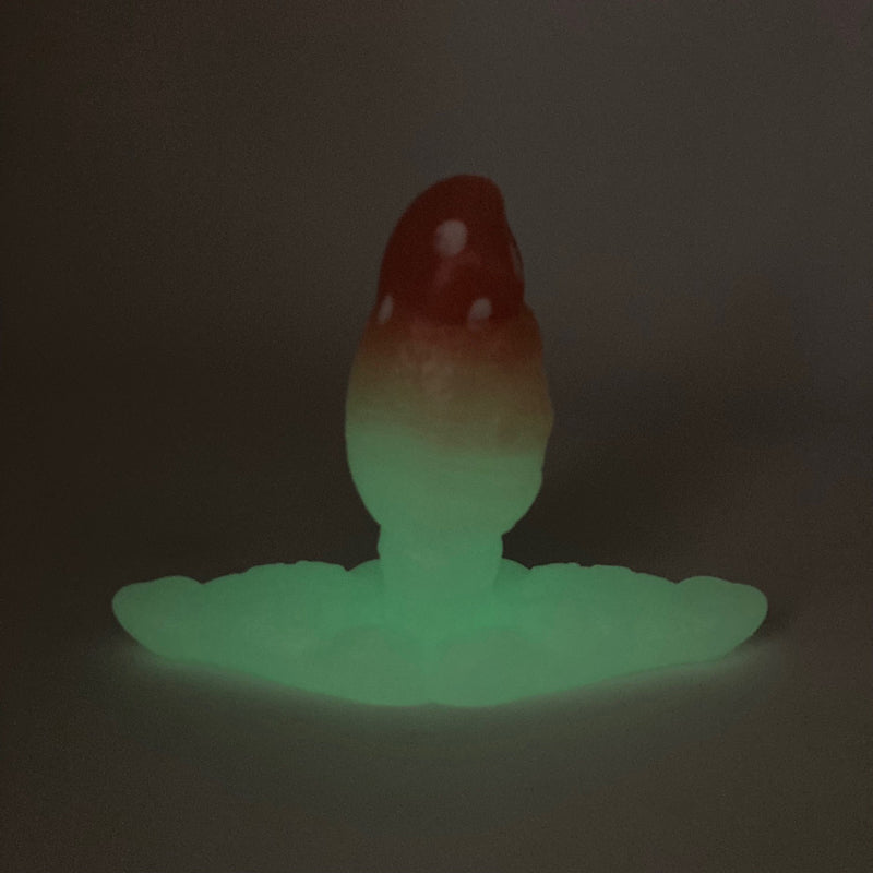 Skwee large plug large base Magical Mushroom GITD super soft (OO20)