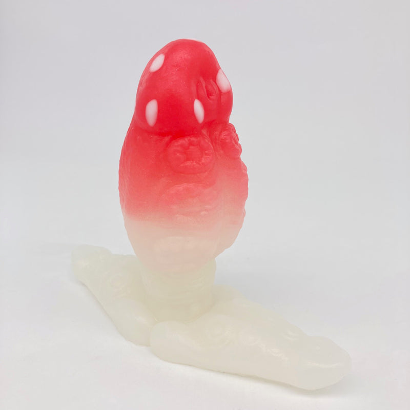 Skwee large plug small base Magical Mushroom GITD super soft (OO20)