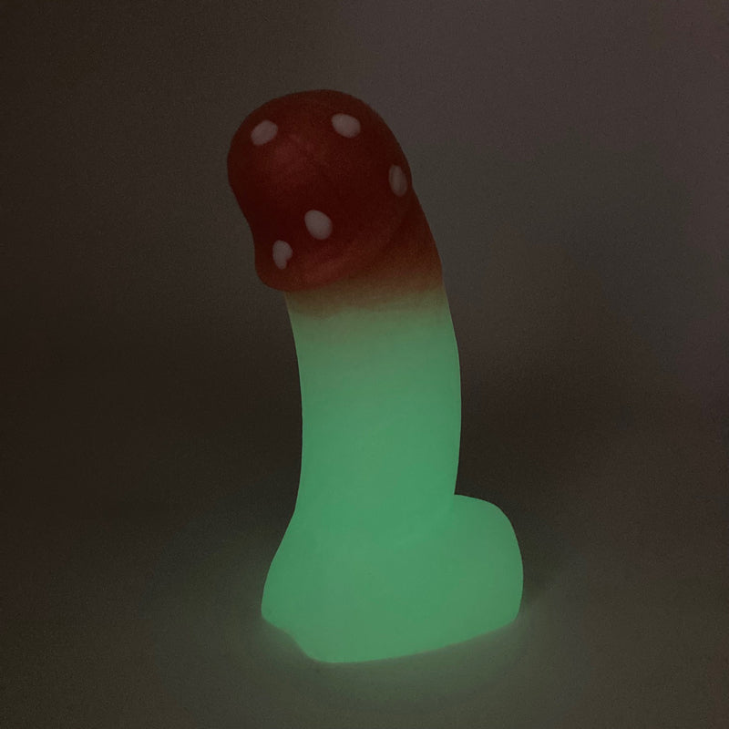 Woodsman Magical Mushroom GITD small soft (OO30)